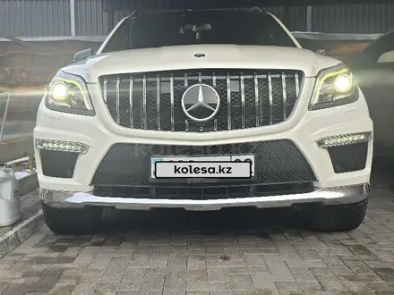 Mercedes-Benz GL 500 2013 года за 22 000 000 тг. в Алматы – фото 13