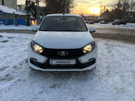 ВАЗ (Lada) Granta 2190 2020 года за 4 614 000 тг. в Актобе – фото 3