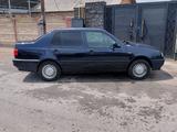 Volkswagen Vento 1992 года за 1 400 000 тг. в Тараз – фото 2