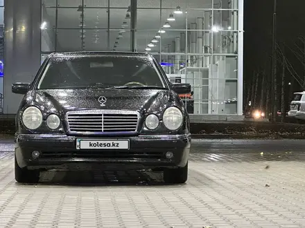 Mercedes-Benz E 240 1998 года за 4 500 000 тг. в Усть-Каменогорск – фото 5