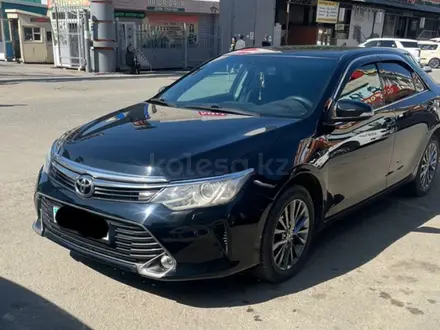 Toyota Camry 2016 года за 13 000 000 тг. в Семей