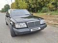 Mercedes-Benz E 200 1993 годаfor1 800 000 тг. в Шымкент