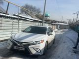 Toyota Camry 2020 года за 12 500 000 тг. в Семей – фото 2