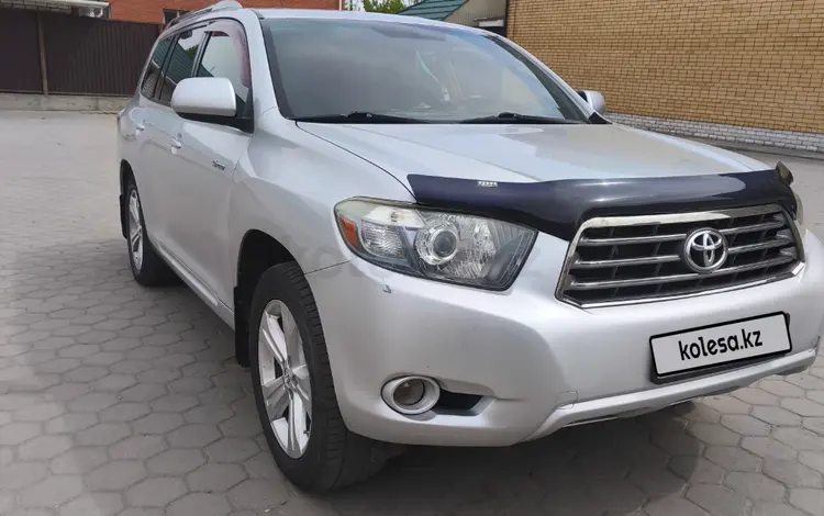 Toyota Highlander 2008 года за 9 000 000 тг. в Семей