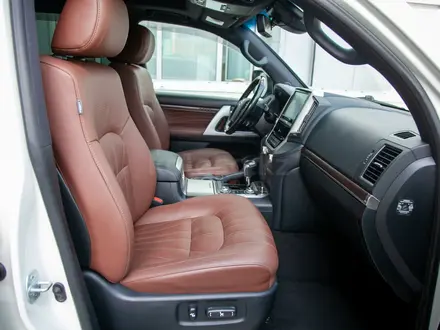 Toyota Land Cruiser 2020 года за 39 490 000 тг. в Алматы – фото 15