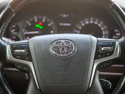 Toyota Land Cruiser 2020 года за 39 490 000 тг. в Алматы – фото 13