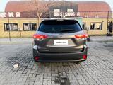 Toyota Highlander 2014 года за 9 630 000 тг. в Атырау – фото 4