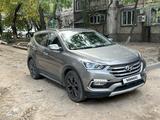 Hyundai Santa Fe 2017 года за 13 000 000 тг. в Алматы – фото 3