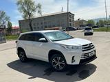 Toyota Highlander 2018 года за 10 000 000 тг. в Алматы – фото 2