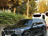 BMW X5 2022 года за 46 800 000 тг. в Алматы – фото 2