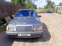 Mercedes-Benz E 200 1990 годаfor1 100 000 тг. в Караганда