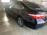 Toyota Camry 2015 года за 7 000 000 тг. в Атырау – фото 3