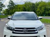 Toyota Highlander 2019 годаүшін16 000 000 тг. в Уральск – фото 2