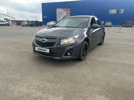 Chevrolet Cruze 2013 года за 2 950 000 тг. в Астана – фото 2