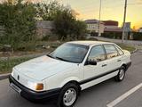 Volkswagen Passat 1990 года за 950 000 тг. в Астана – фото 2