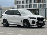 BMW X5 2019 года за 32 000 000 тг. в Астана – фото 2