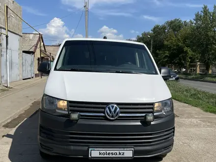 Volkswagen Caravelle 2018 года за 11 000 000 тг. в Уральск – фото 2