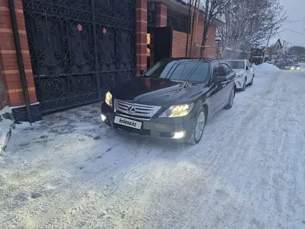 Lexus LS 600h 2011 года за 12 000 000 тг. в Алматы – фото 22