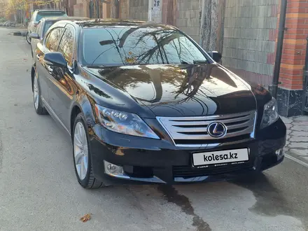 Lexus LS 600h 2011 года за 12 000 000 тг. в Алматы – фото 2