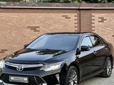 Toyota Camry 2017 года за 13 000 000 тг. в Алматы – фото 2