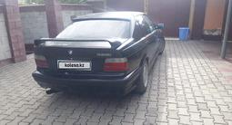 BMW 328 1995 года за 1 650 000 тг. в Алматы – фото 4