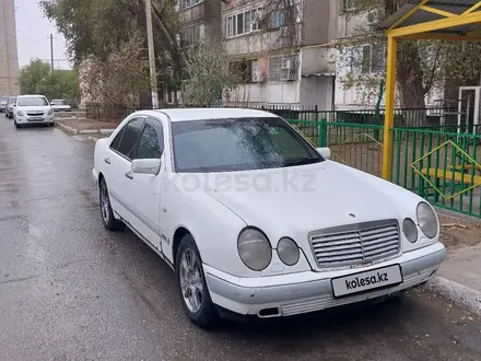 Mercedes-Benz E 230 1996 года за 1 800 000 тг. в Кызылорда – фото 2