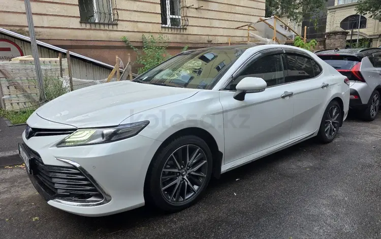 Toyota Camry 2023 года за 15 500 000 тг. в Усть-Каменогорск
