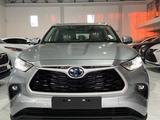 Toyota Highlander 2022 года за 25 000 000 тг. в Шымкент – фото 2