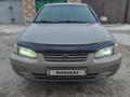 Toyota Camry 1998 годаүшін3 850 000 тг. в Семей – фото 3