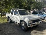 Nissan Pickup 1995 года за 3 500 000 тг. в Усть-Каменогорск