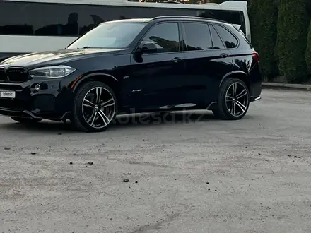 BMW X5 2016 года за 18 900 000 тг. в Алматы – фото 9