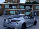 Toyota Camry 2020 года за 13 500 000 тг. в Актау – фото 2