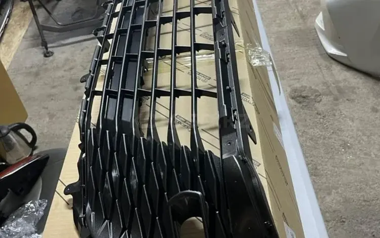 Решетка в бампер Камри 80 ORIGINAL за 100 000 тг. в Алматы