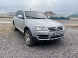 Volkswagen Touareg 2003 года за 5 200 000 тг. в Актобе