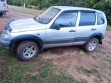 Chevrolet Niva 2007 года за 1 550 000 тг. в Уральск – фото 2