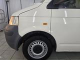 Volkswagen Transporter 2008 года за 8 200 000 тг. в Петропавловск – фото 2