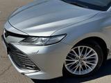 Toyota Camry 2020 года за 13 800 000 тг. в Экибастуз – фото 4