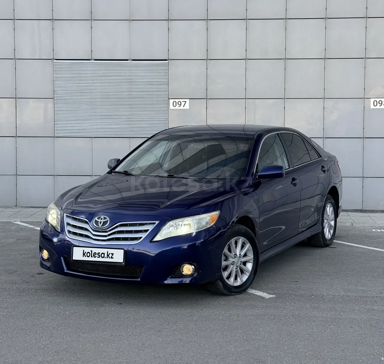 Toyota Camry, 2011