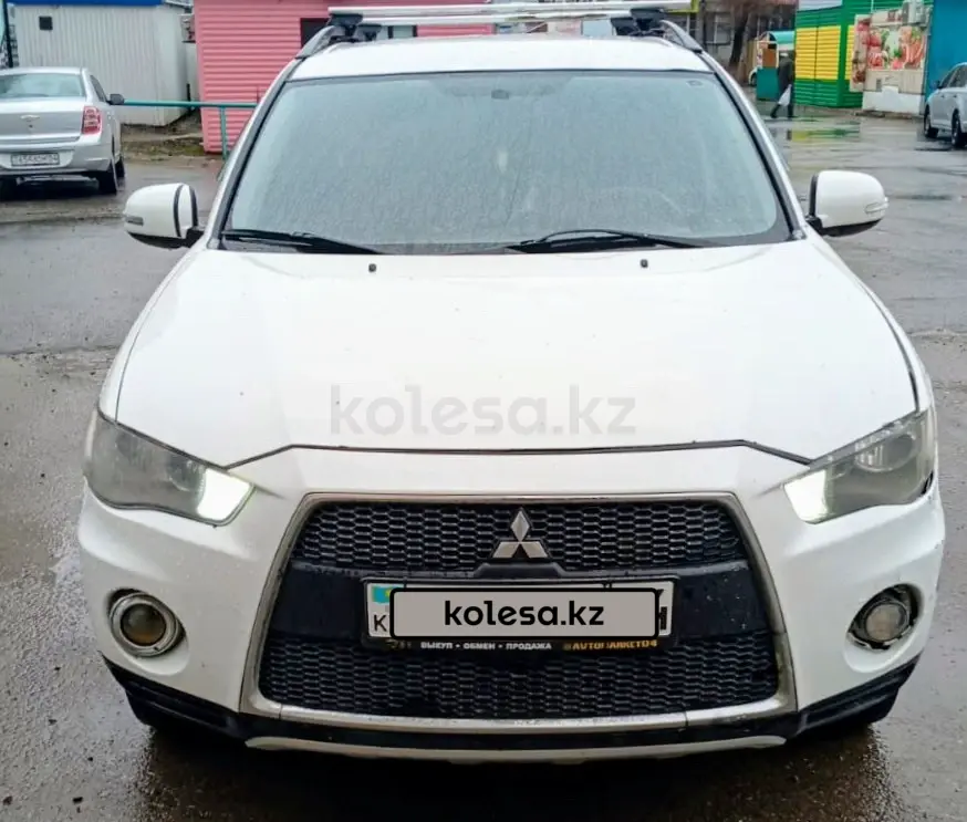 Mitsubishi Outlander, 2012