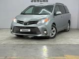 Toyota Sienna 2016 года за 14 150 000 тг. в Актау