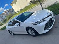 Toyota Camry 2018 годаfor13 500 000 тг. в Семей