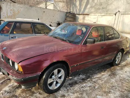 BMW 525 1990 года за 850 000 тг. в Астана – фото 2