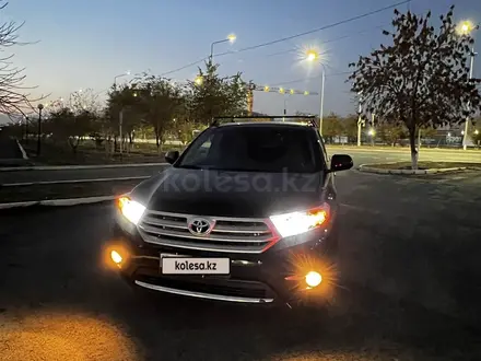 Toyota Highlander 2013 года за 9 970 000 тг. в Атырау – фото 2