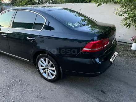 Volkswagen Passat 2011 года за 4 900 000 тг. в Кокшетау – фото 5