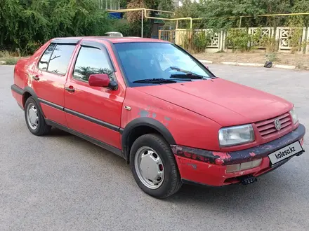 Volkswagen Vento 1996 года за 1 500 000 тг. в Алматы – фото 2