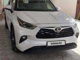 Toyota Highlander 2020 года за 17 500 000 тг. в Актау – фото 3