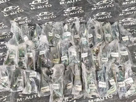 Петли капота новый ОРИГИНАЛ на KIA и HYUNDAI за 20 000 тг. в Шымкент