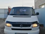 Volkswagen Caravelle 2000 года за 4 200 000 тг. в Караганда