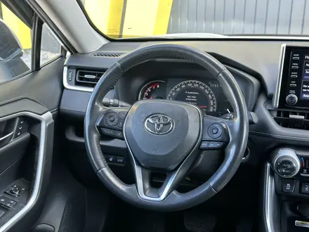 Toyota RAV4 2021 года за 15 500 000 тг. в Актобе – фото 10