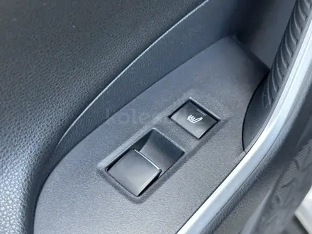 Toyota RAV4 2021 года за 15 500 000 тг. в Актобе – фото 13